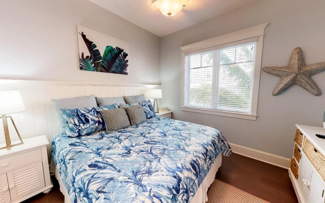 Paradise Beach by AMI Locals