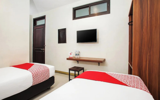 Hotel O Genteng Near Genteng Market Formerly Uno Hotel