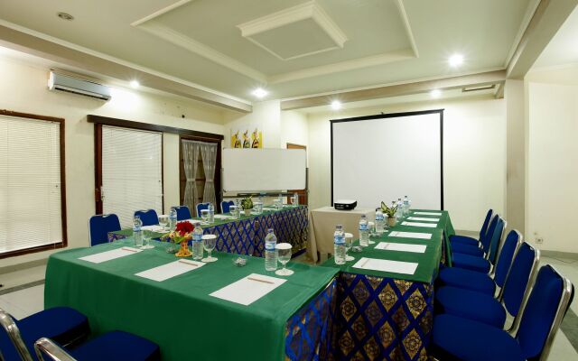 RedDoorz @ Legian Street 3