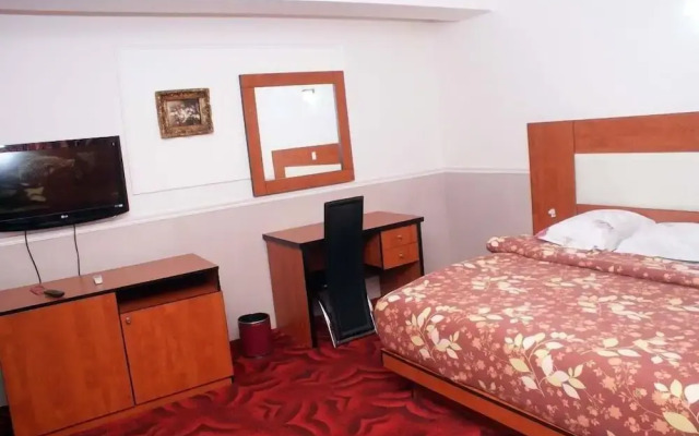 Clen Phil Hotels and Suites