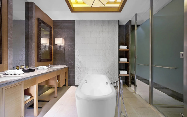 Sheraton Grand Hangzhou Wetland Park Resort