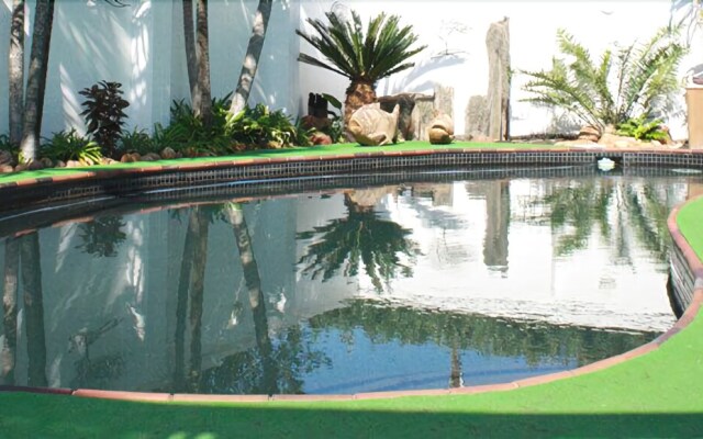 Marine Manor