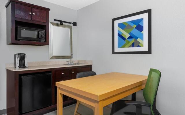 Holiday Inn Express & Suites Wheat Ridge-Denver West by IHG