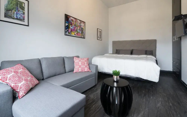 Applewood Suites - Toronto Traveler Loft
