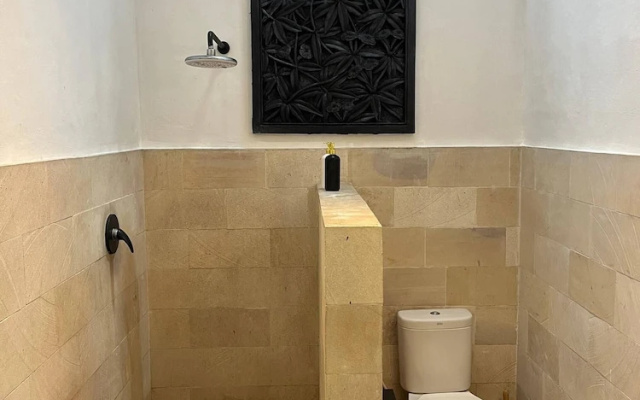 Villa Soul asa New 2 Bedroom Private Pool Villa in Seminyak Heart – Bathroom – Kuta