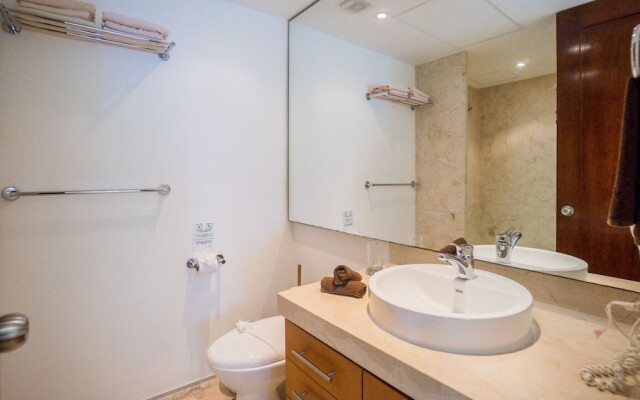 Abrazo Del Mar 3 Bedroom Condo