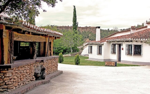 Rustic Cave House in Alcudia de Guadix With Pool