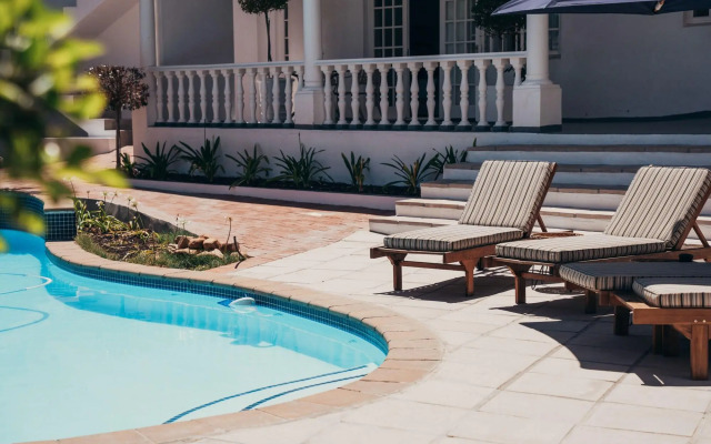Mirabelle Bed and Breakfast Guest House