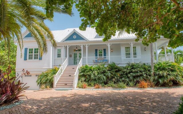 Pineapple Beach By Florida Keys Luxury Rentals