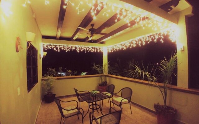 El Roble Hotel