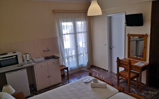 Elli Marina Studios and Apartments