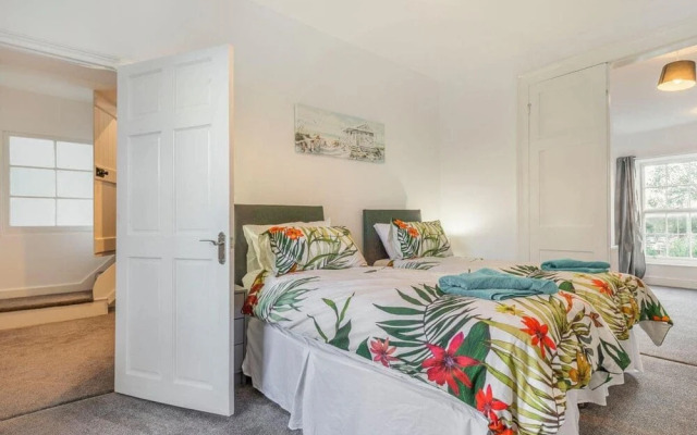 Lovely Villa 3 Kings 1double Sofa bed