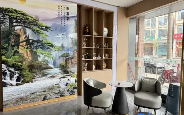 Huayue Hotel (Linggao County Government Branch)