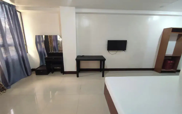 Green Ridge Apartelle