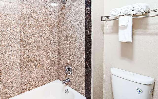 Travelodge by Wyndham San Antonio Downtown Northeast