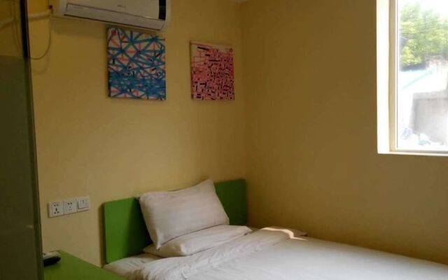 Yimi Hotel Changshou Metro Branch