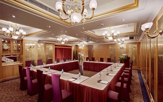 Cosmos Hotel Taipei