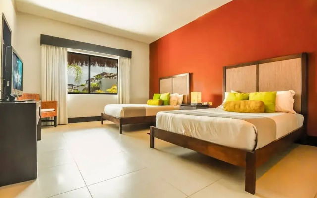 Beachfront Penthouse With Private Pool, Amazing!