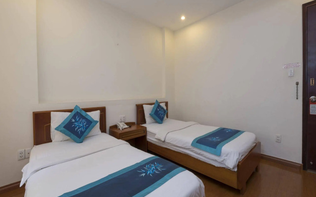 Blue River Hotel