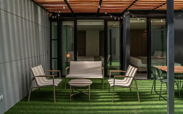 w Spacious 3BR w Outdoor Dining Terrace in Laureles