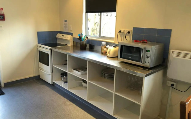 Alpine Lodge Backpackers