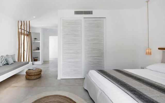 Arco Solium Suites Milos Superior Suite