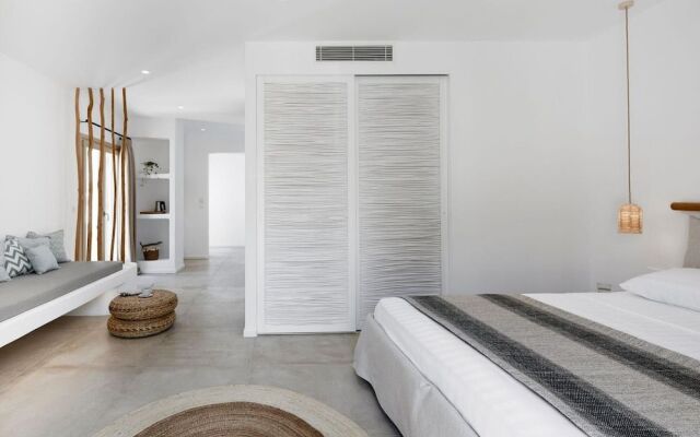 Arco Solium Suites Milos Superior Suite