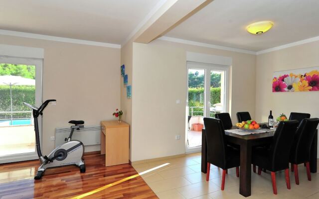 Apartment Azzini Violeta