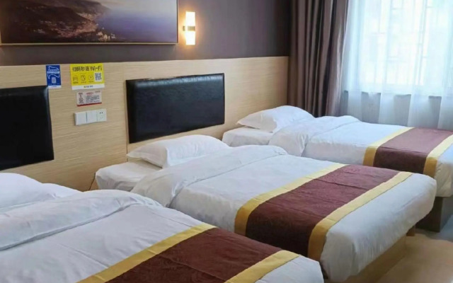 Wangxian Hotel (No. 2 Middle School South Campus Wangxianling Square)