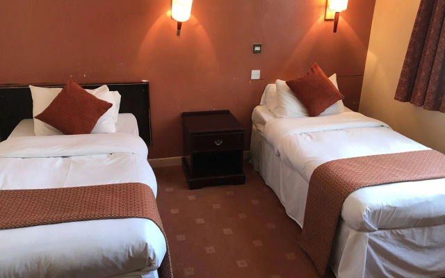 The Royal Victoria & Bull Hotel