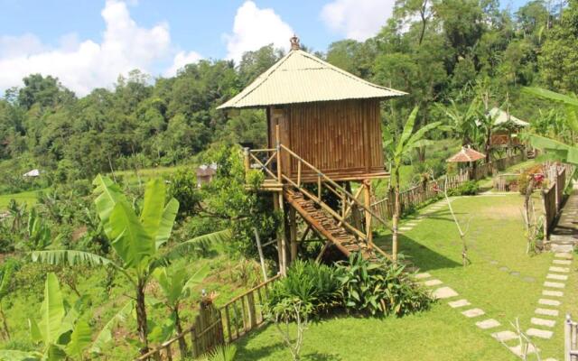 Bali Tree House Pelangi