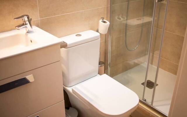 Comfortable Apartment Park Guell