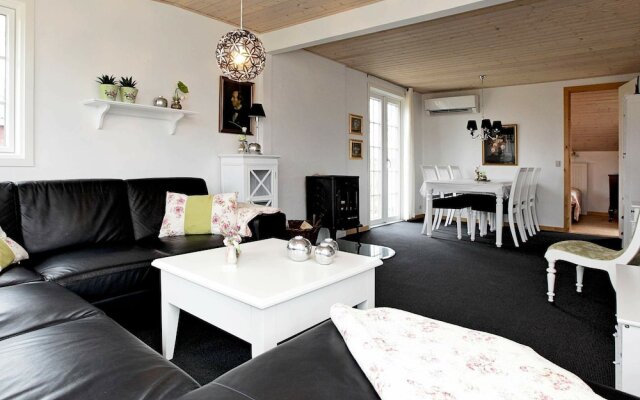 Luxurious Holiday Home in Hemmet With Private Whirlpool