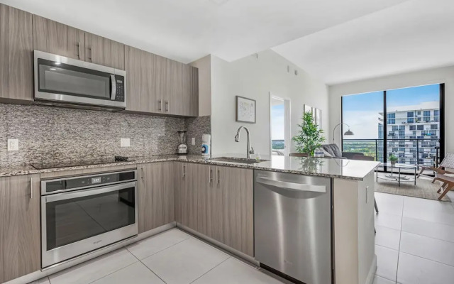Modern Downtown Doral One-Bedroom Apt