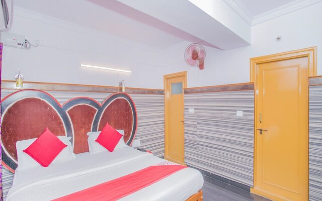 OYO 6889 Elite Deluxe Rooms