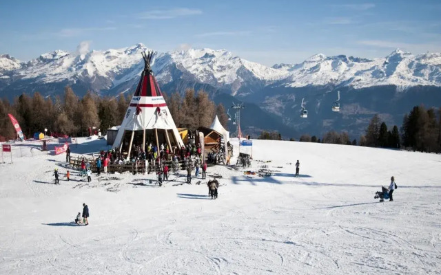 Gracious Studio With Amazing Views