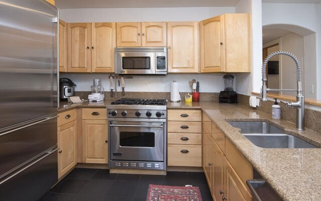 2109 B Chamonix 4 Bedroom Home by RedAwning