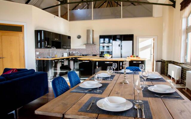 Stunning Maisonette - 3 bed - 3 Bath
