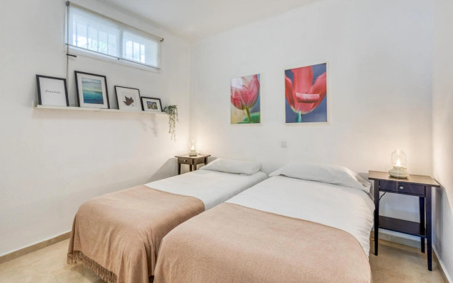 Marvellous Apartment with Great Terrace (PA 1-6)