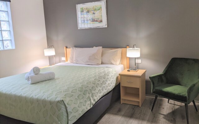 Seaview Motel and Apartments