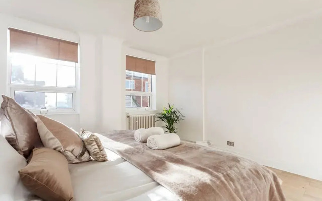 Modern Apartment - mins to Marina/Stadium/City Center
