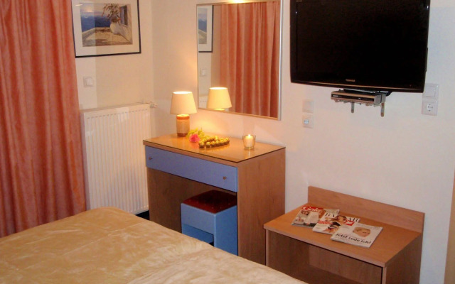 Hotel Taxiarhis