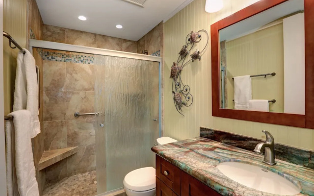 Pikake #a6 2 Bedroom Condo by RedAwning
