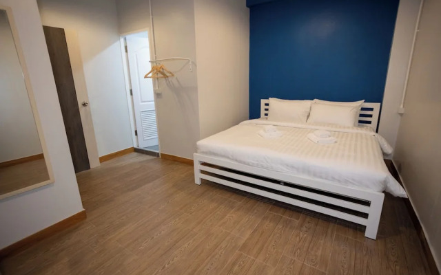 Pratunam Family House 2