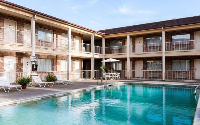 Rodeway Inn