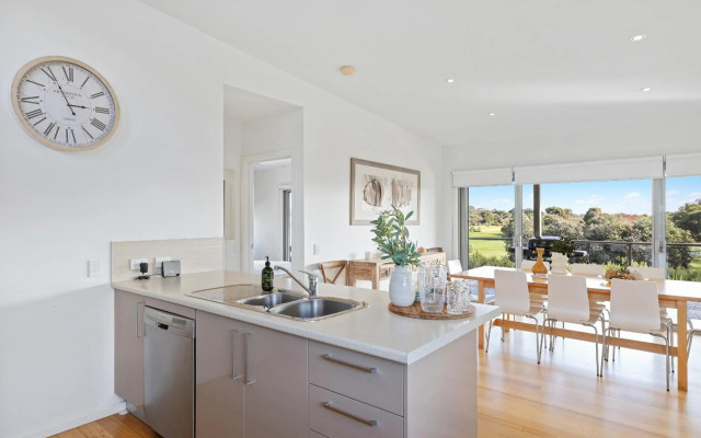 Saltwater Breeze Retreat