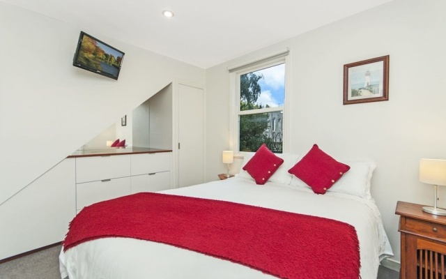 Johansson's Perch Cottage – Guest Rooms – Port Fairy
