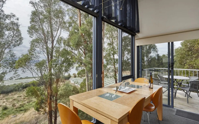 Rosevears Vineyard Retreat