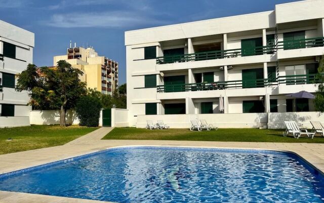 Vilamoura Central 4 With Pool by Homing