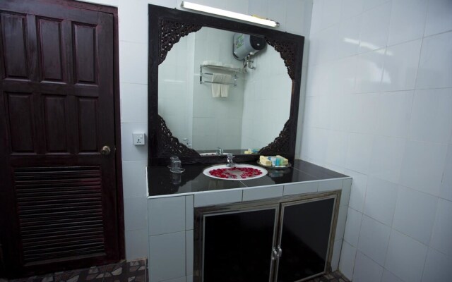 Thiri Hpa An Hotel